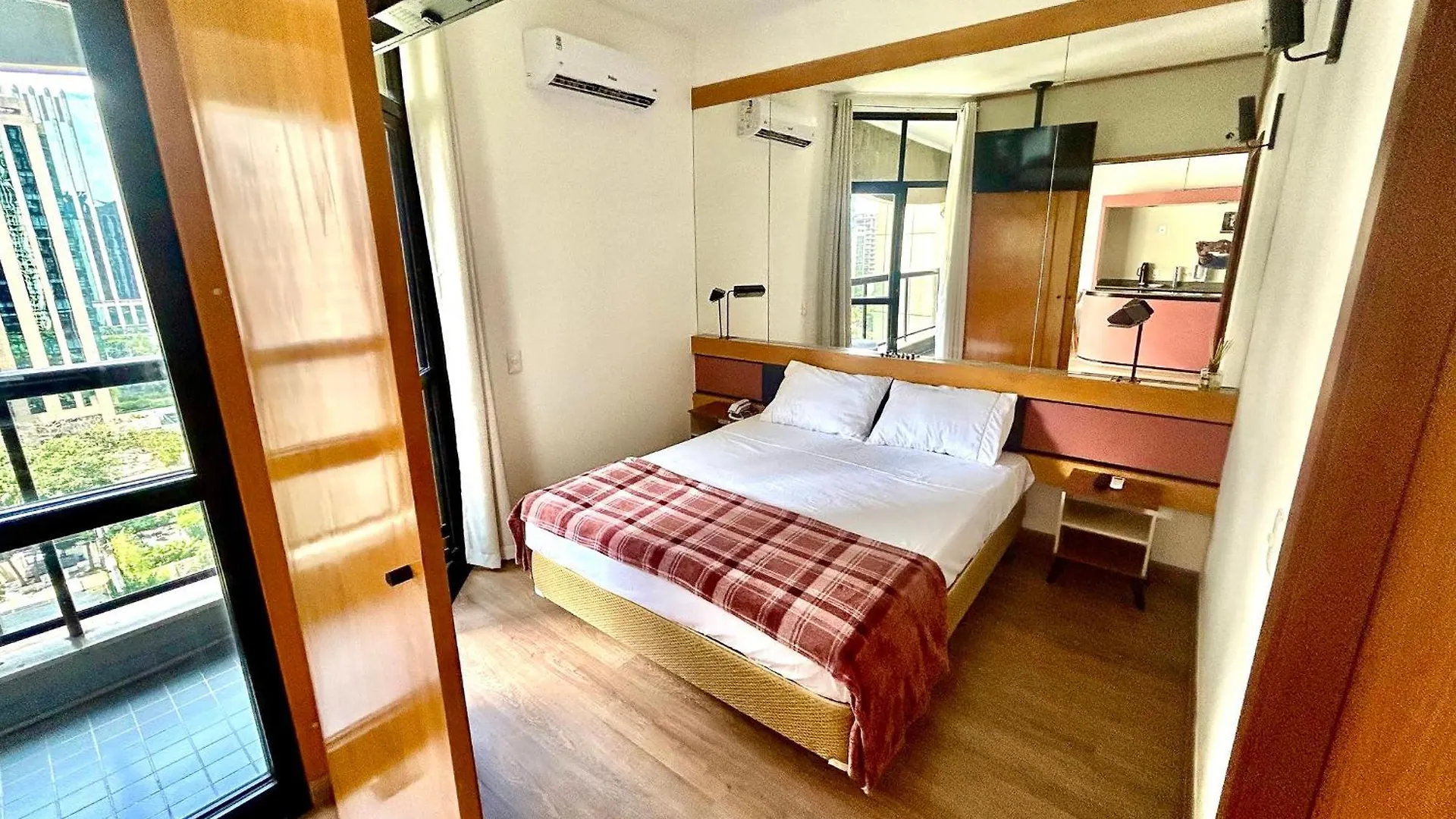 Apartment Flat Address Hotel Faria Lima Itaim! Vaga Ar Piscina Academia Sao Paulo Brazil