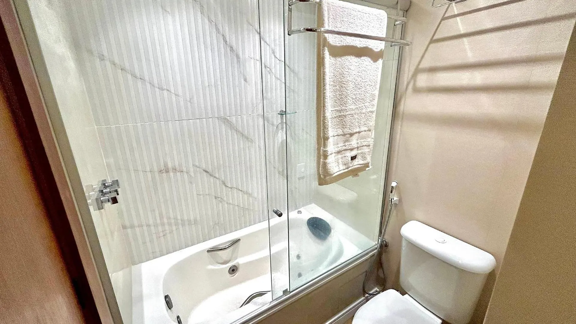 Flat Address Hotel Faria Lima Itaim! Vaga Ar Piscina Academia Sao Paulo Brazil